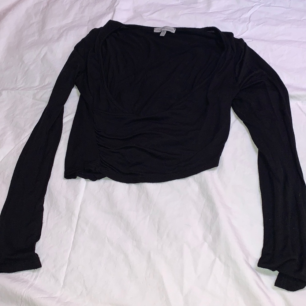Cropped black top